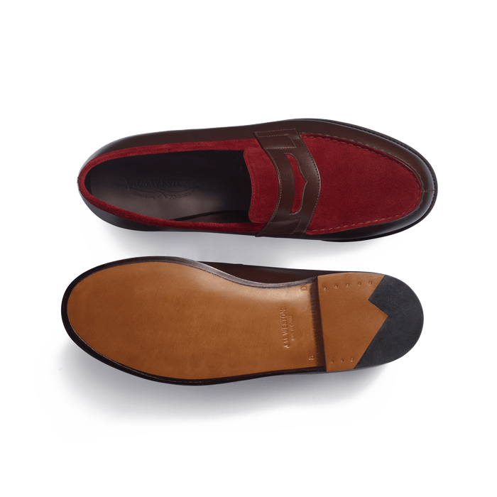 J.m. Weston Mocassin 180 Homme En Cuir Veau Box Mélèze & Cuir Veau Velours Bordeaux