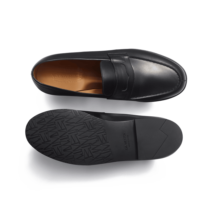 J.m. Weston Mocassin 180 Semelle Gomme Homme En Cuir Veau Box Noir