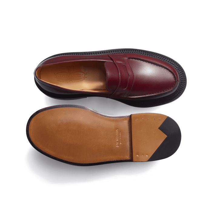 J.m. Weston Mocassin 180 Triple Semelle Femme En Cuir Veau Box Bordeaux Toucan