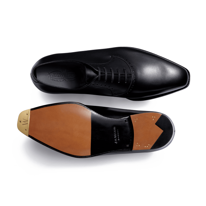 J.m. Weston Richelieu à Plastron Perforé Fusain Homme En Cuir Veau Box Noir