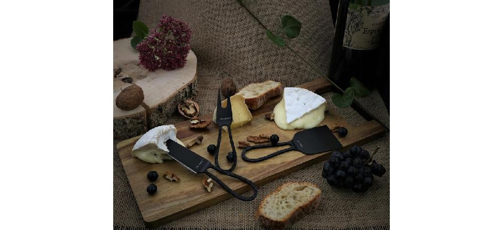 Jean Dubost Jean Dubost Planche à Fromage Bois D'acacia Et Ustensiles Noirs