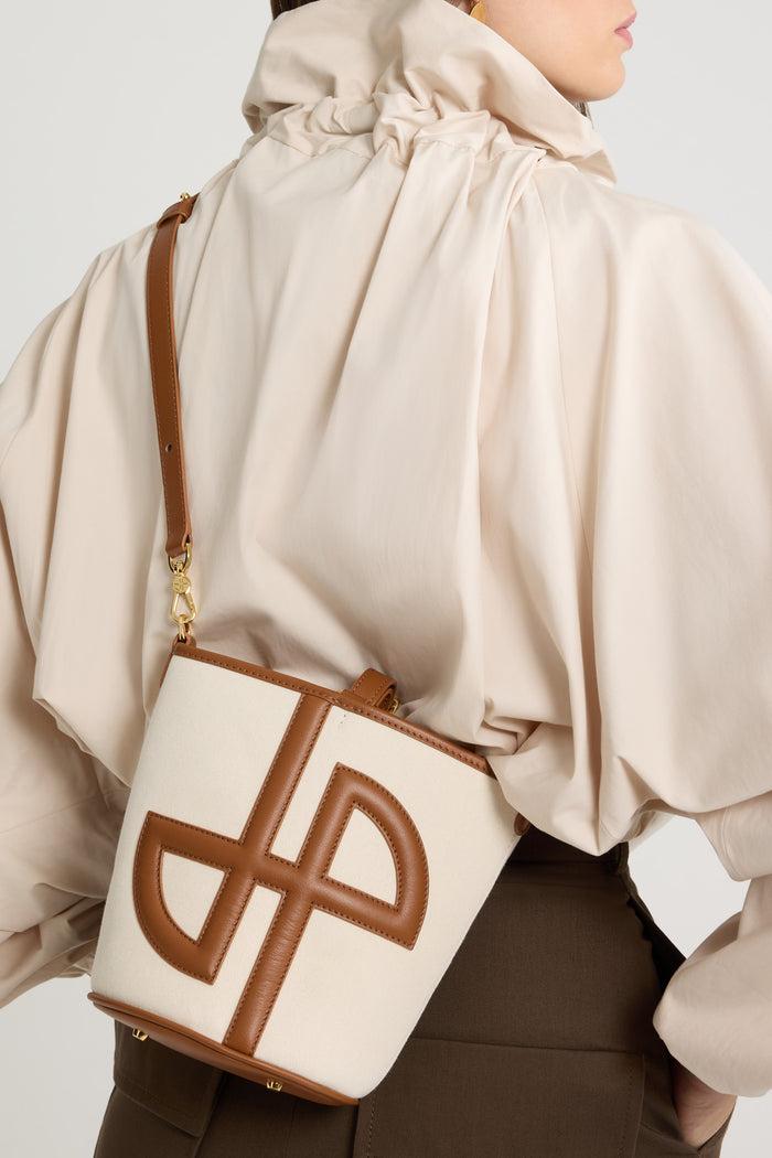 Jean Patou Petit Sac Seau JP En Cuir Et Coton Caramel