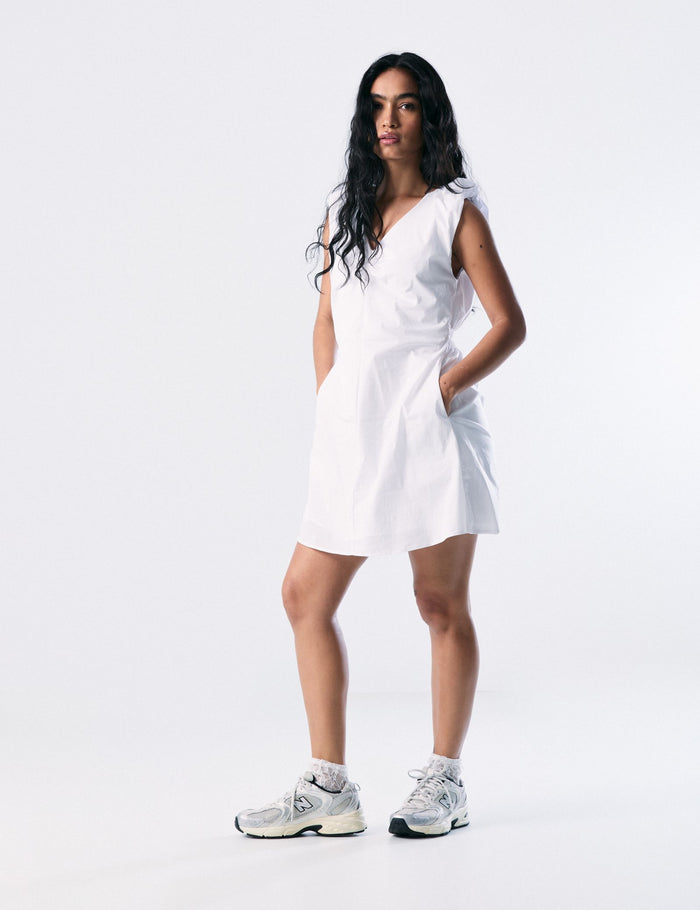 jennyfer Robe courte fluide sans manches blanche
