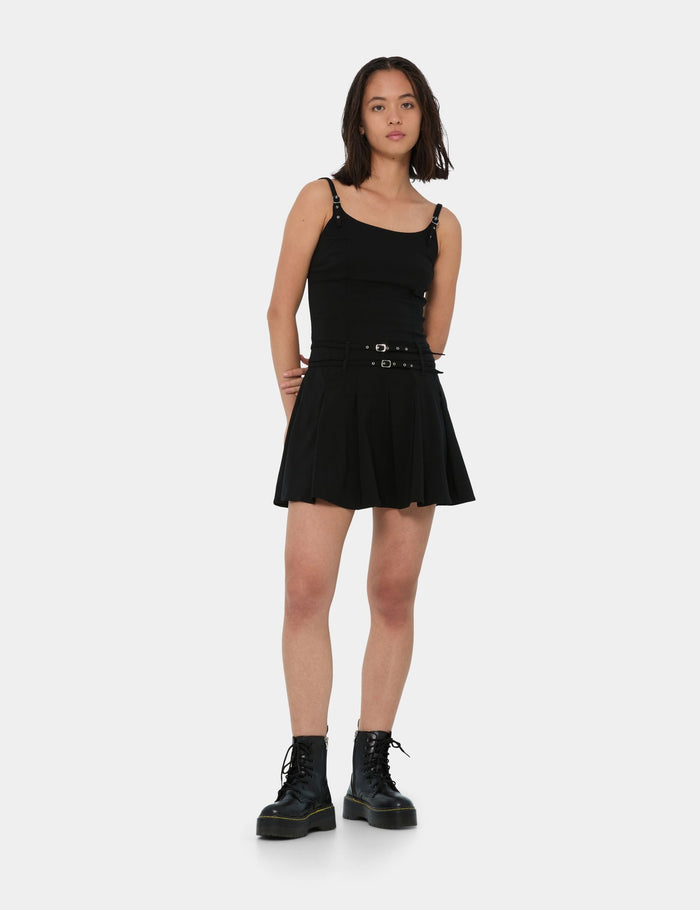 jennyfer Robe courte plissée avec ceinture noire