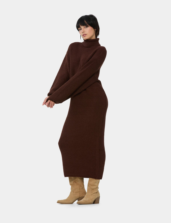 jennyfer Longue robe d'hiver maille côtelée marron foncé