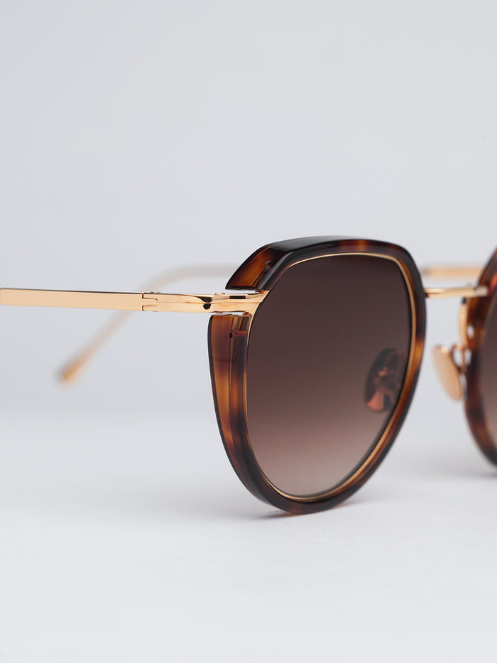 John Dalia Janis - C121