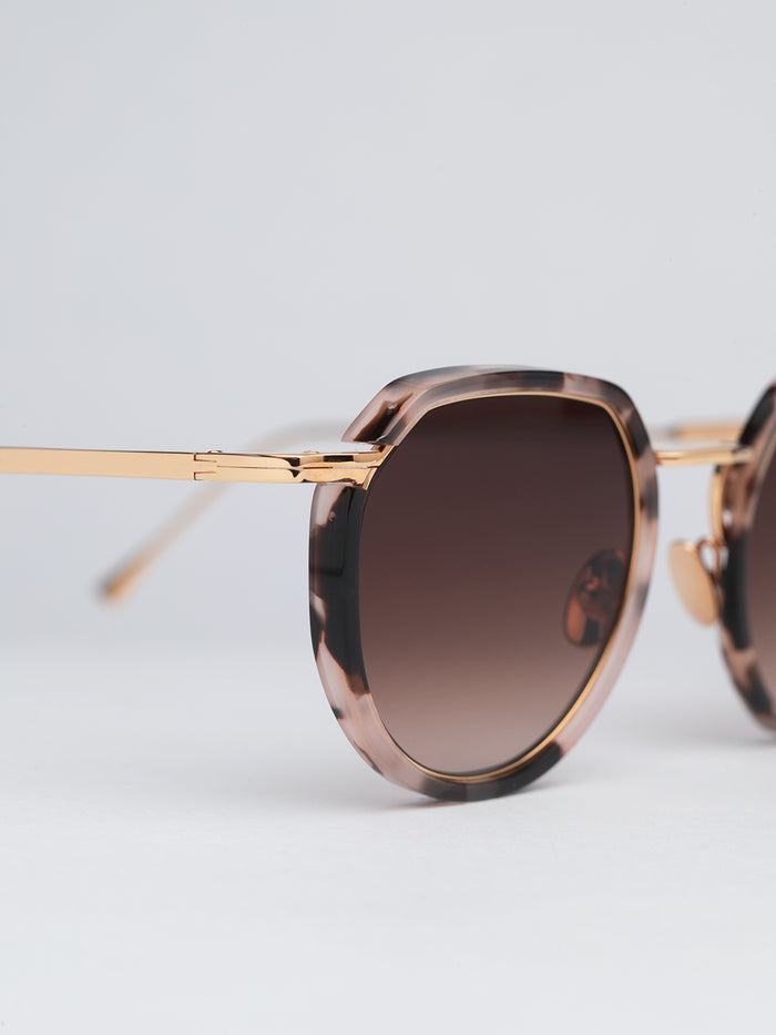 John Dalia Janis - C140