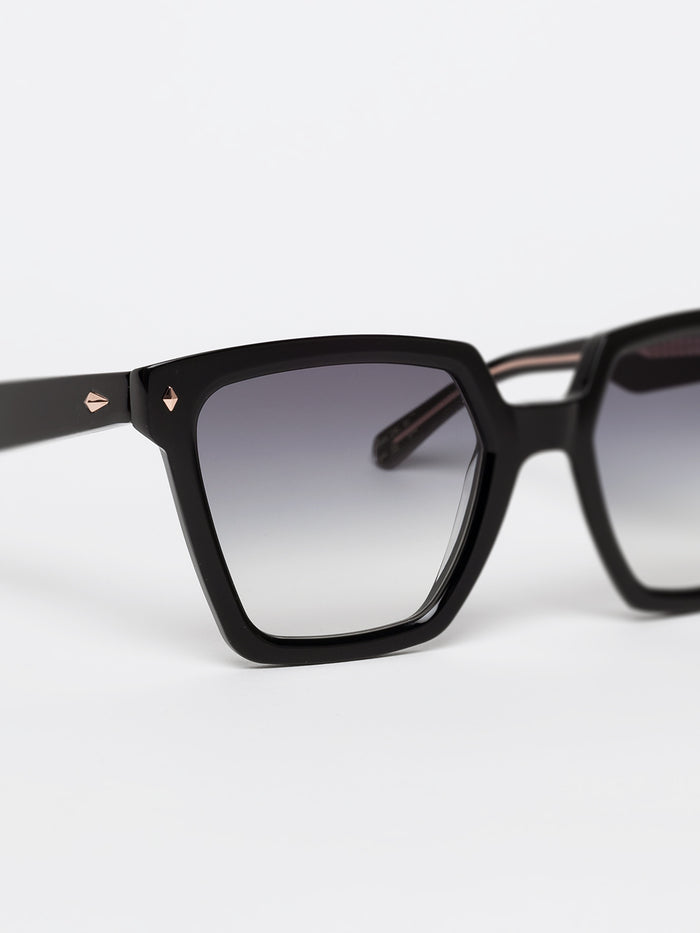 John Dalia Sharon - C105