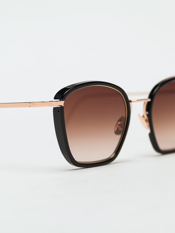 John Dalia Tina - C104