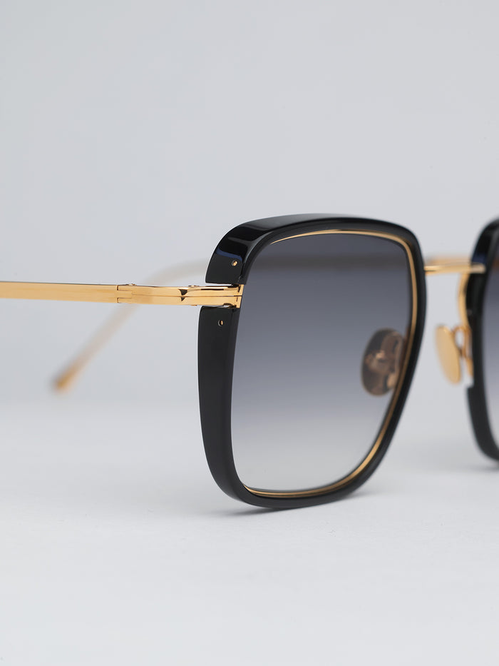 John Dalia Whitney - C100