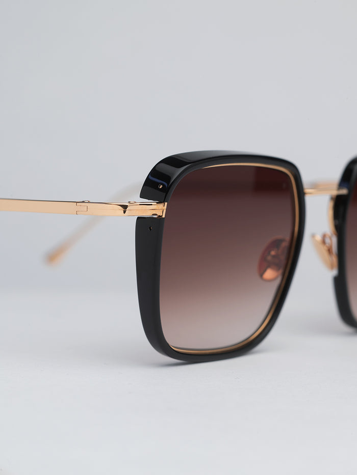 John Dalia Whitney - C104