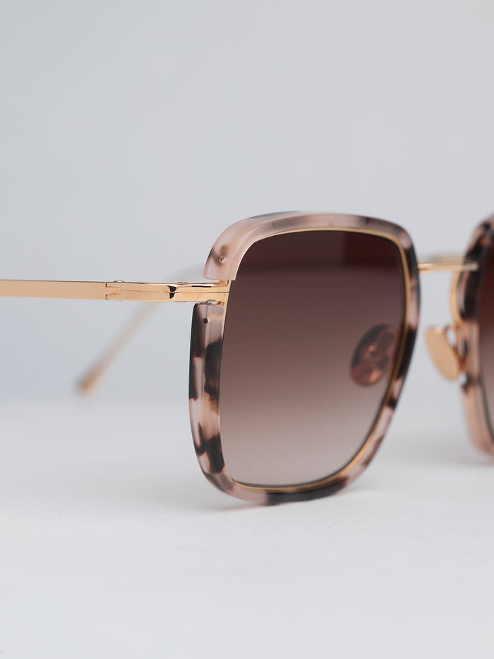 John Dalia Whitney - C140