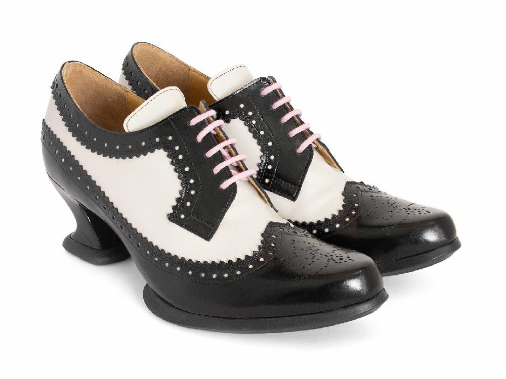 John Fluevog Dr. Gunter Talon à Lacets Et à Bout Fleuri