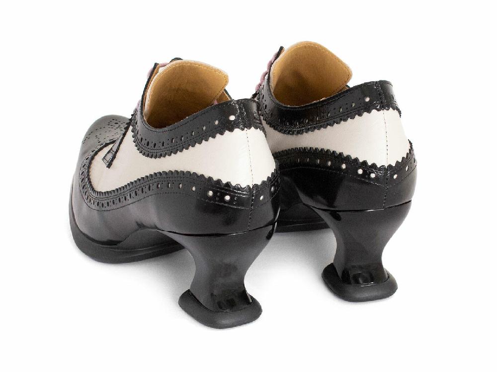 John Fluevog Dr. Gunter Talon à Lacets Et à Bout Fleuri