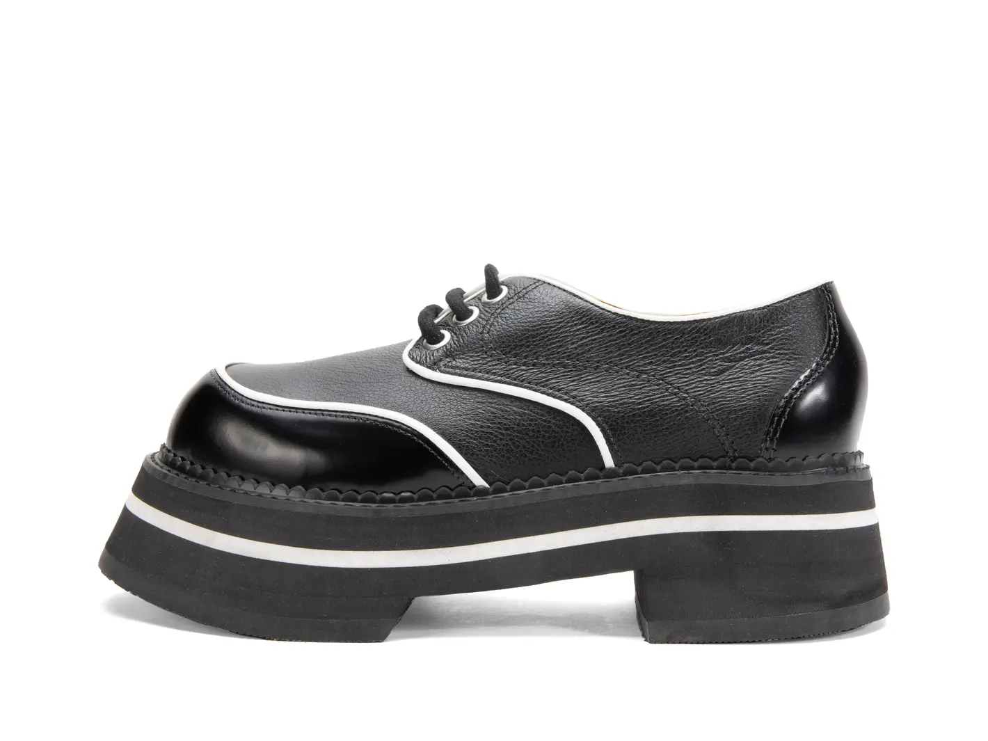 john fluevog FV1 Chaussure lacée au charme rétro