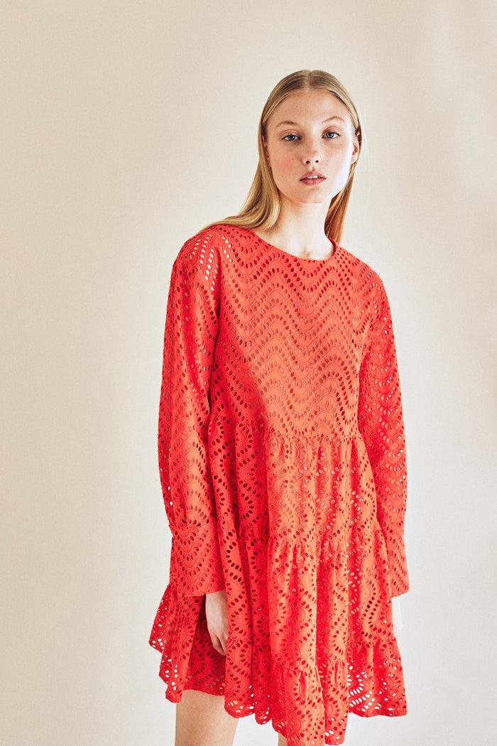 Jour Né Robe à Fronces En Broderie Anglaise