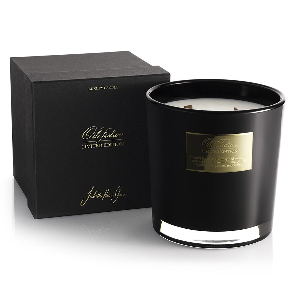 juliette has a gun Bougie Oil Fiction XL Avis : 1 review Edition limitée La sensualité d’Oil Fiction se décline aussi en bougie édition limitée à 999 exemplaires numérotées. Exclusive Elégante et Somptueuse le noir pr