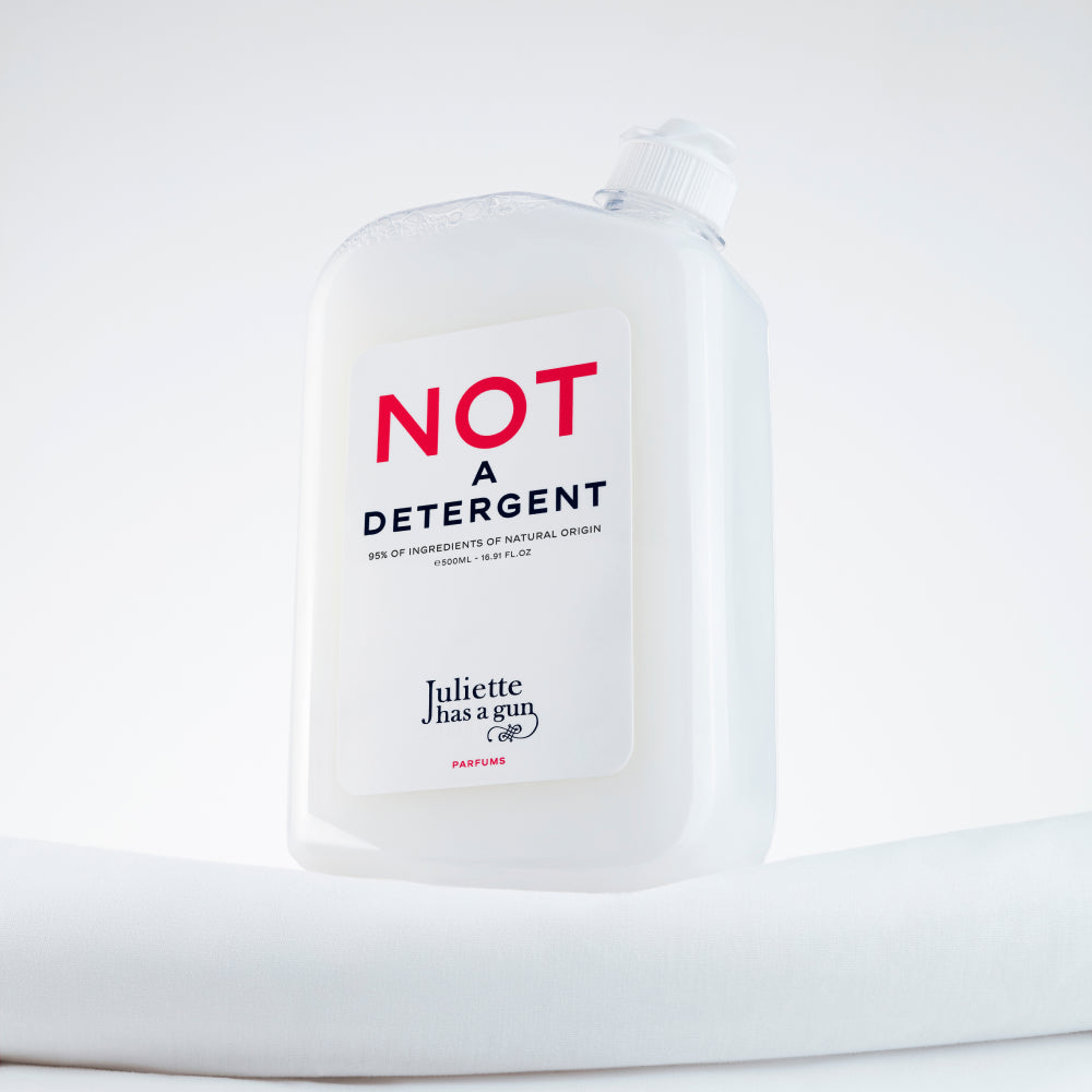 Juliette Has A Gun Not A Detergent Lessive Liquide