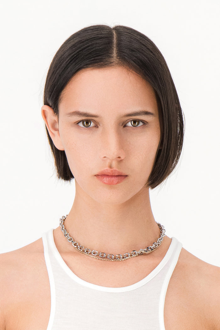 Justine Clenquet Collier Dana