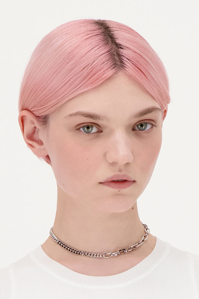 Justine Clenquet Collier Hari