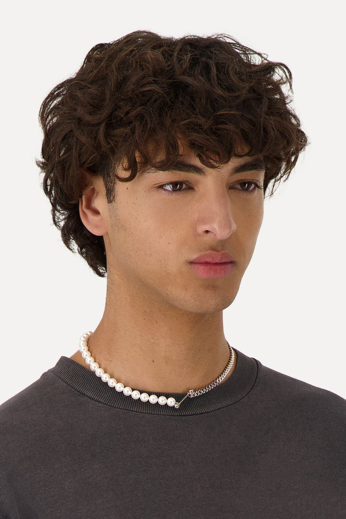 Justine Clenquet Collier Robyn