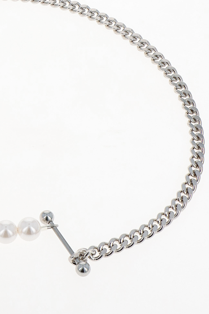 Justine Clenquet Collier Robyn