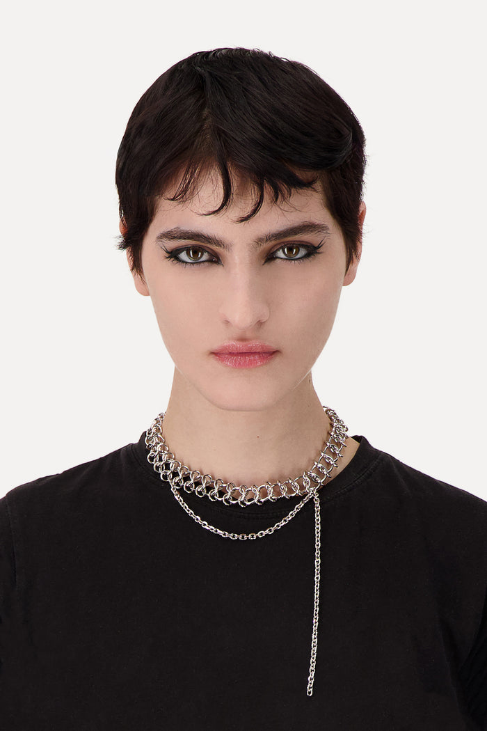 Justine Clenquet Collier Tim