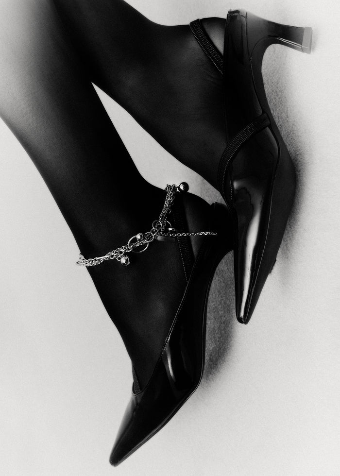 Justine Clenquet Escarpins Sofia Noir Verni