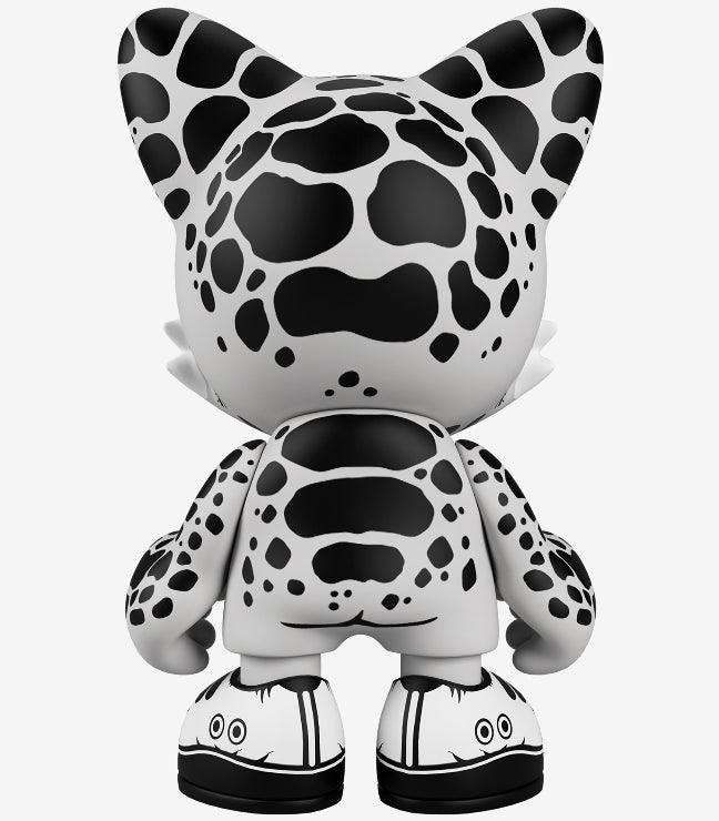 K.olin Tribu Sculpture Crocodilius Superjanky Black & White By James Groman