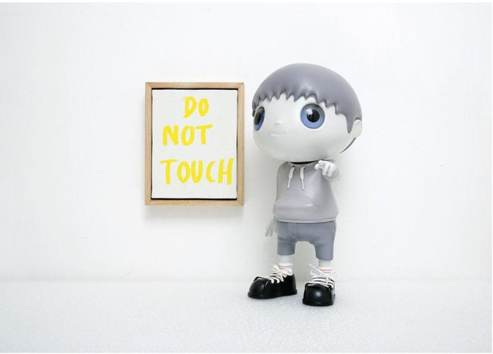 k.olin tribu Sculpture DO NOT TOUCH by JAVIER CALLEJA