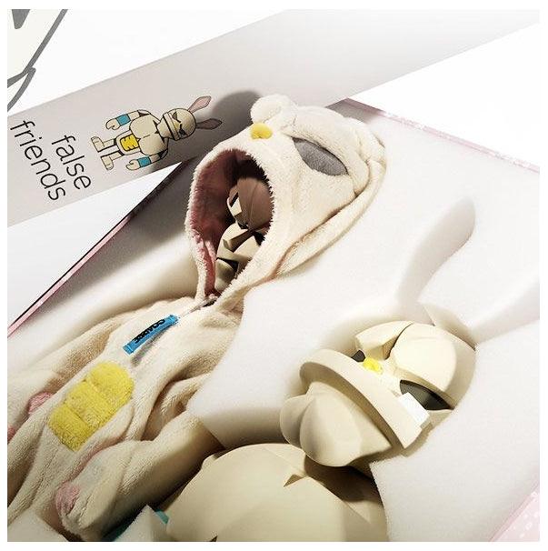 K.olin Tribu Sculpture False Friends Loser Signature By Coarse