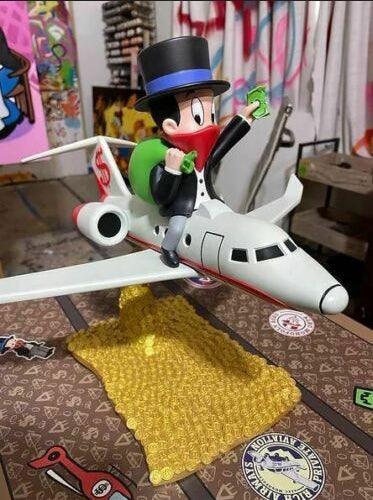 K.olin Tribu Sculpture Rich Airways Figure By Alec Monopoly