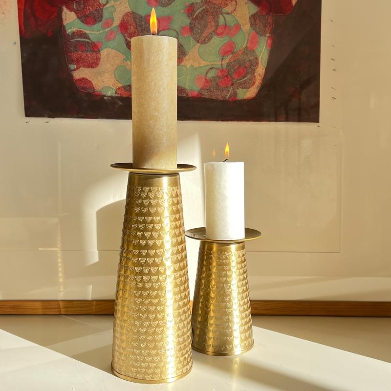 karawan authentic Bougeoir motif TRIANGLES coloris doré mat à la finition martelée