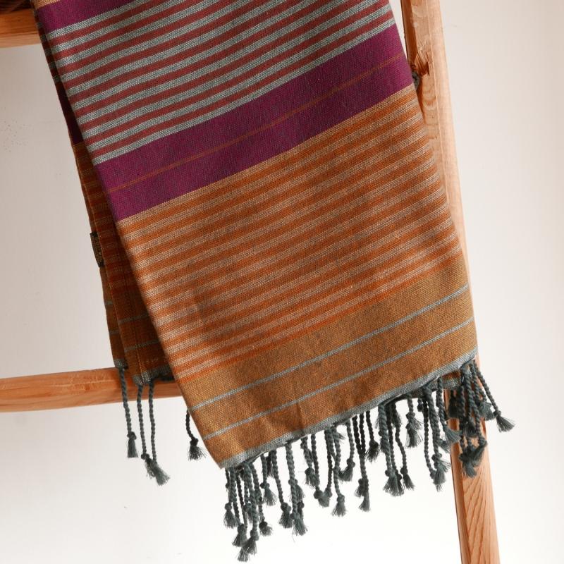 karawan authentic Fouta en coton biologique coloris ARABESK. Tissage à plat