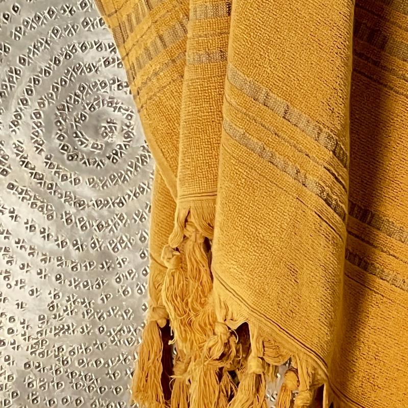 Karawan Authentic Fouta En Coton Biologique Coloris CITRINE Tissée Avec Une Face éponge Franges Nouées à La Main
