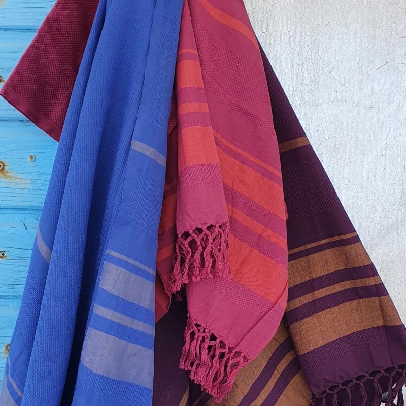 Karawan Authentic Fouta En Coton Biologique Coloris FUSHIA. Tissage à Plat Et Tissage Nid D'abeille Alternant Rayures Bicolores