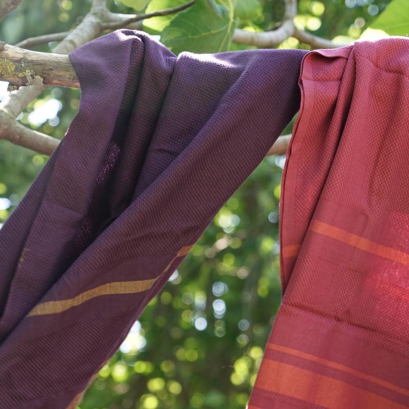 Karawan Authentic Fouta En Coton Biologique Coloris FUSHIA. Tissage à Plat Et Tissage Nid D'abeille Alternant Rayures Bicolores