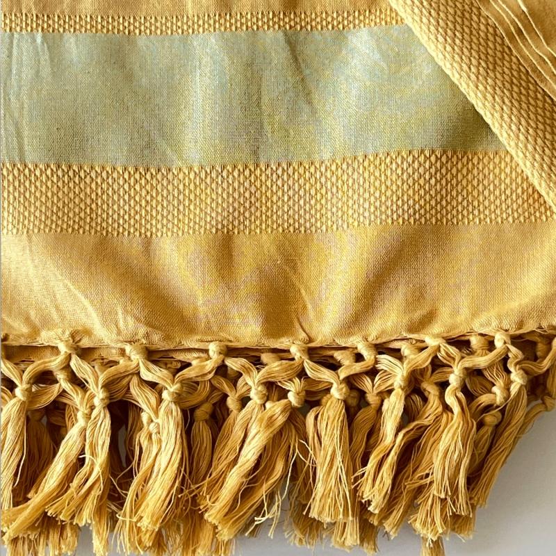 karawan authentic Fouta en coton biologique coloris SUNFLOWER. Tissage à plat et tissage nid d'abeille alternant rayures bicolores