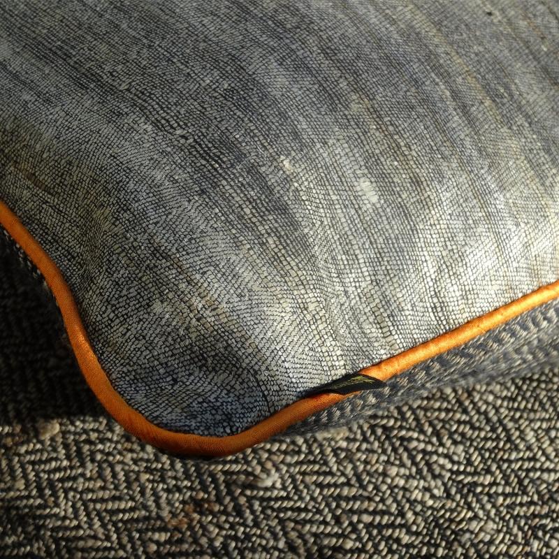 Karawan Authentic Grand Coussin "Ortie Et Soie" Rectangulaire Safran