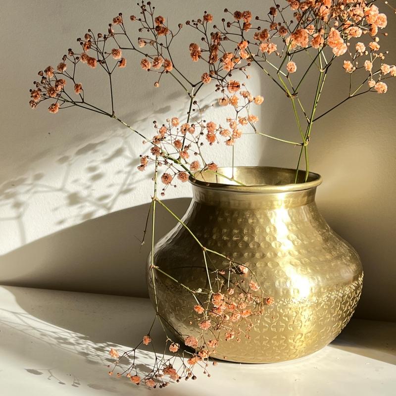 Karawan Authentic Grand Vase Déco Coloris Doré Mat à La Finition Martelée