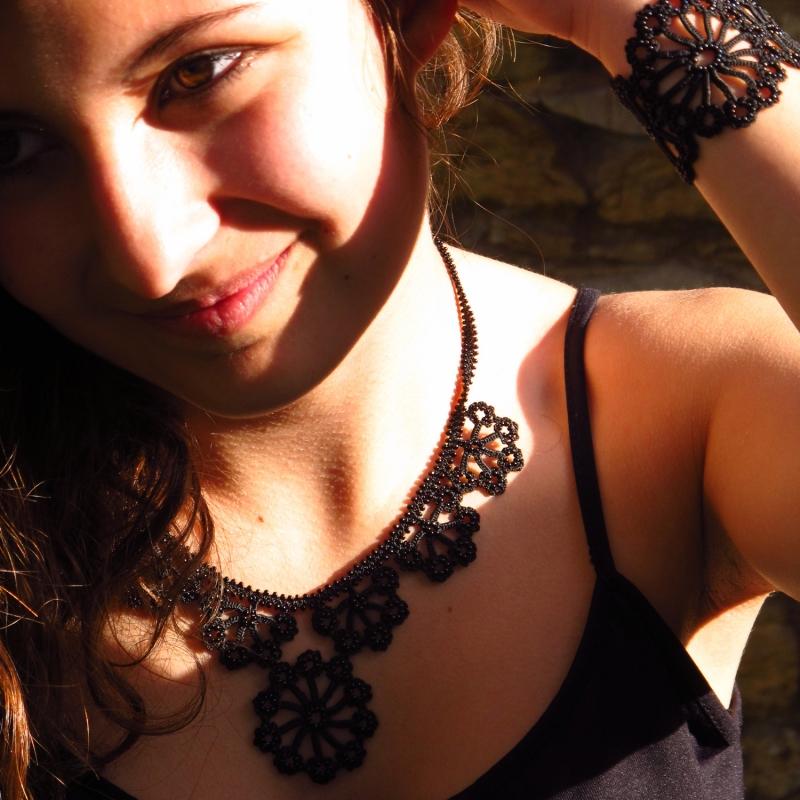 Karawan Authentic Collier "Hawa" Noir Carbone