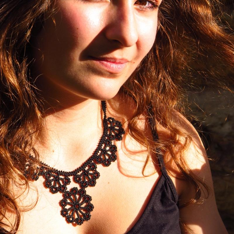 karawan authentic Collier "Hawa" Noir carbone