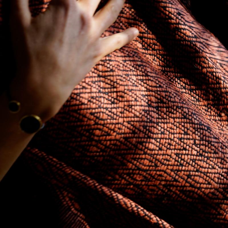 Karawan Authentic Etole En Soie Eri "Eshani"