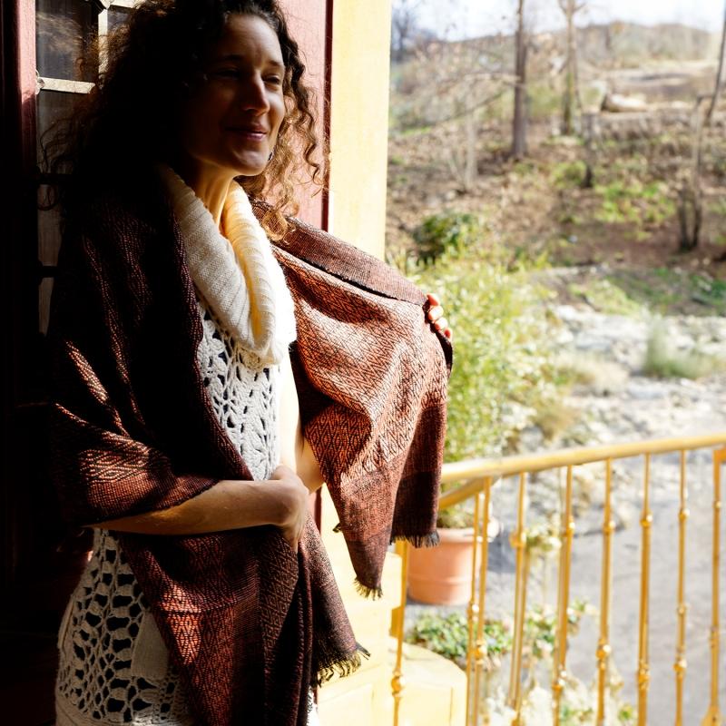 Karawan Authentic Etole En Soie Eri "Eshani"