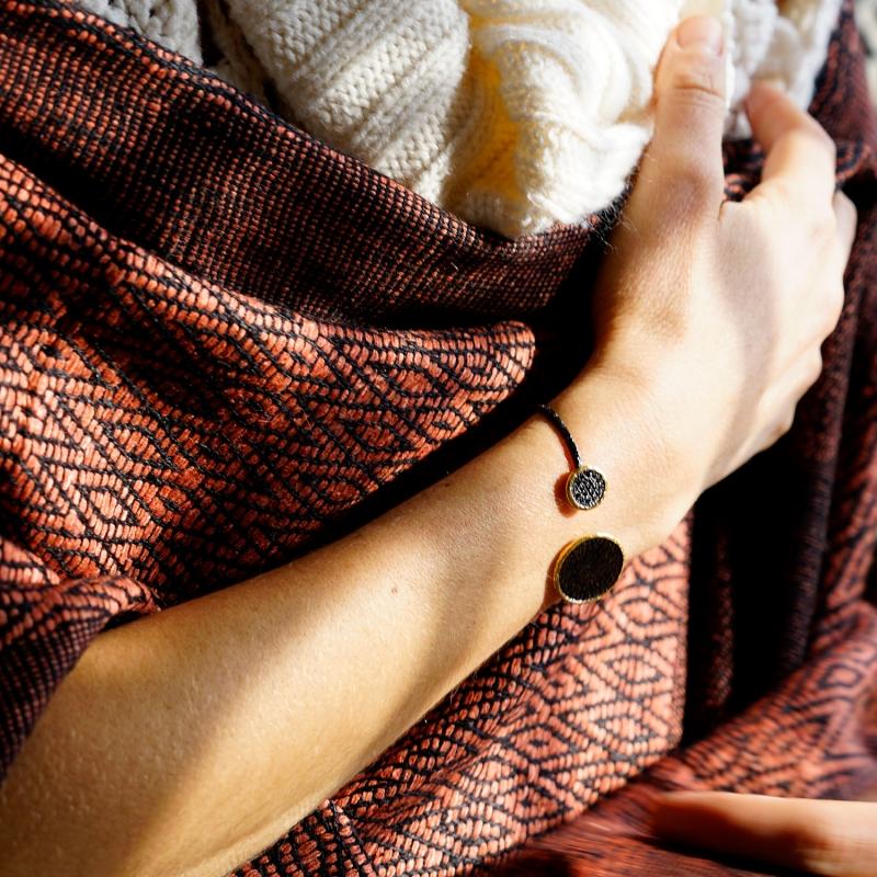 Karawan Authentic Etole En Soie Eri "Eshani"