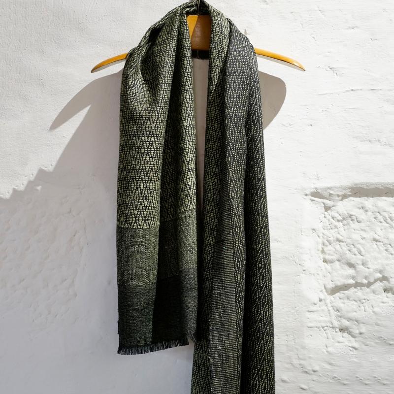 Karawan Authentic Etole En Soie Eri "Eshani"