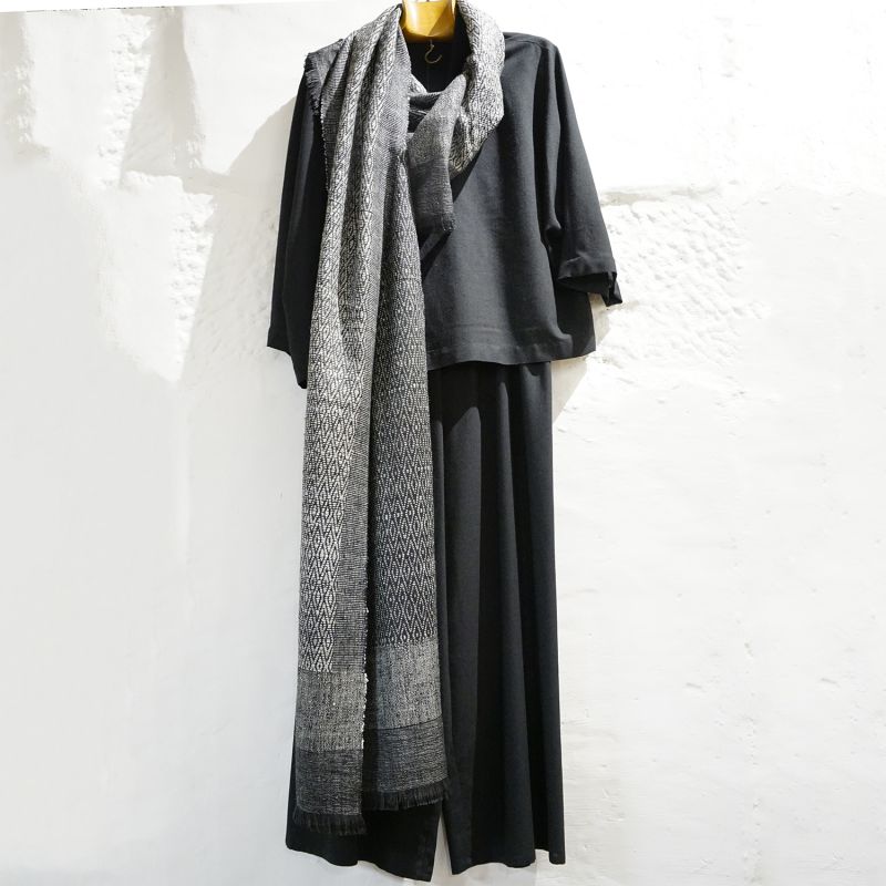 Karawan Authentic Etole En Soie Eri "Eshani"