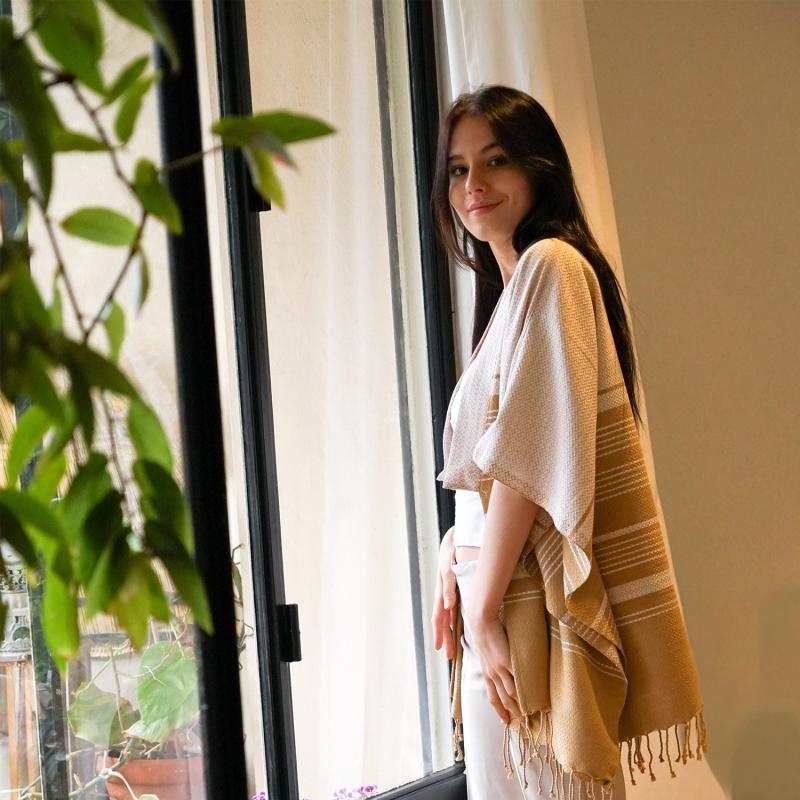 Karawan Authentic Kimono Sand Sable Et Blanc