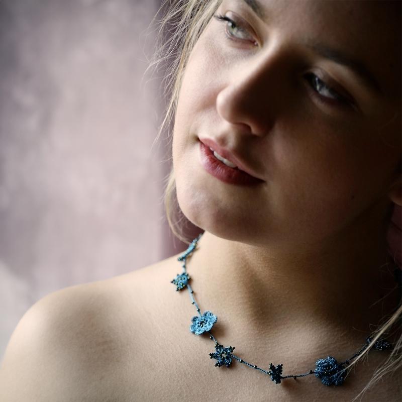 karawan authentic Tour de cou "Crystal" Jeans