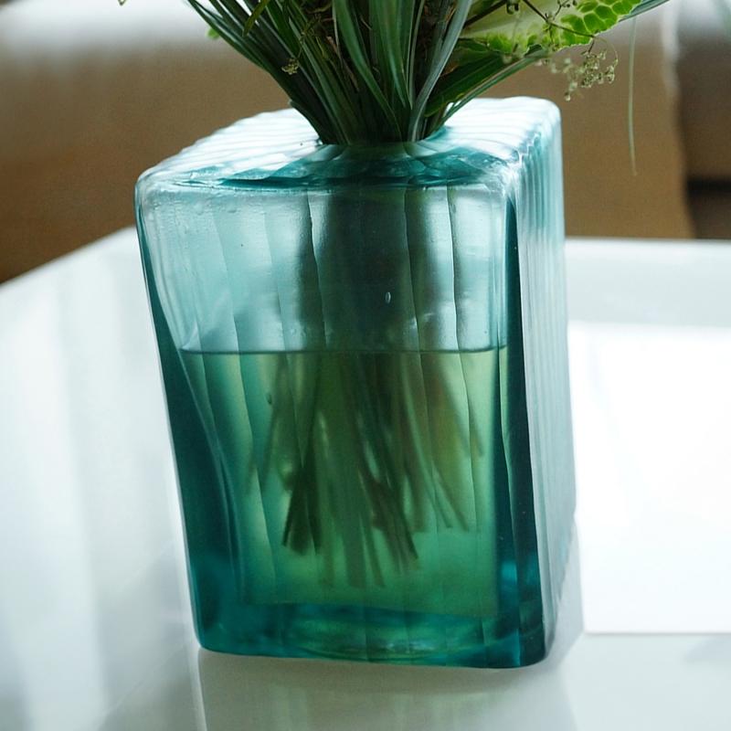 karawan authentic Vase "Aqua Cube" Petit modèle